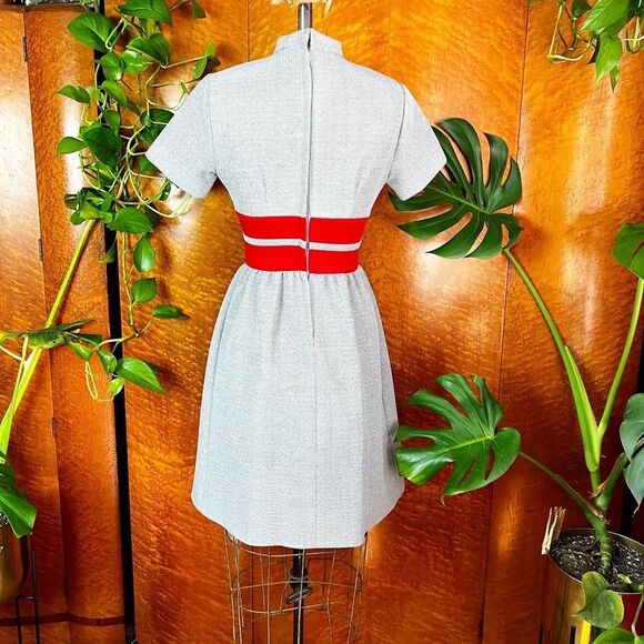 VICKY VAUGHN 1960’s 60s Retro Vintage Red & Grey Mini Mod Shift Scooter Dress XS - Picture 10 of 10